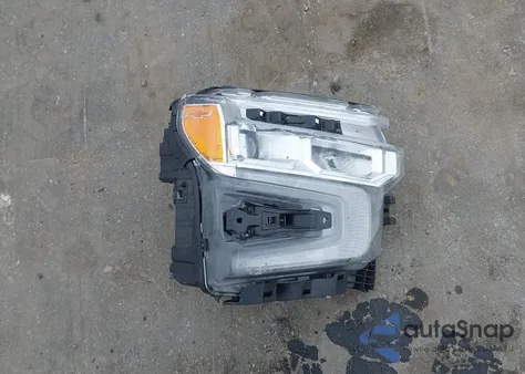 2024 Chevrolet Silverado 1500 4Wd Short Bed Rst z USA, uszkodzony, nr VIN 3GCPDEEK8RG353931